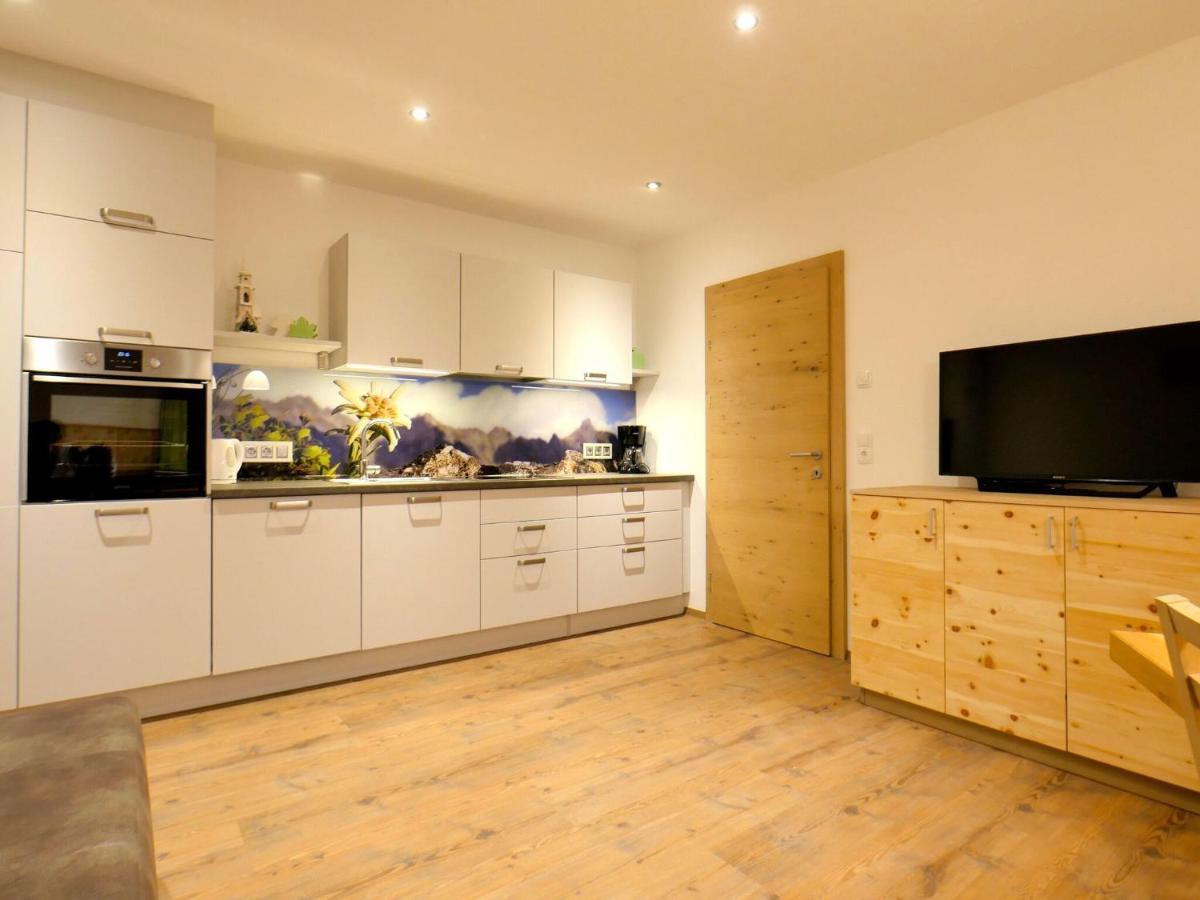 Top Holiday Flat In Fuegen Near The Ski Area Exterior photo
