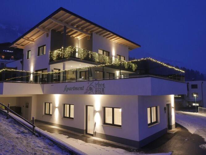 Top Holiday Flat In Fuegen Near The Ski Area Exterior photo